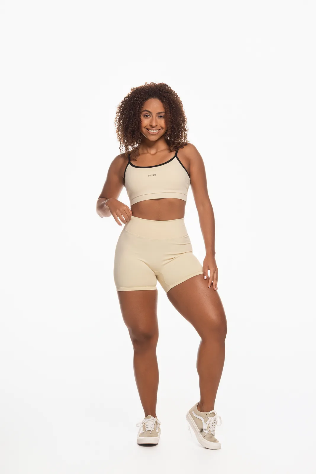 Bermuda Contorno em V - Off White