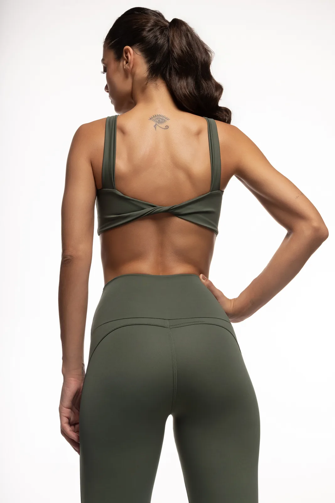 Top Costas Torcida - Verde Militar top fitness feminino Verde Militar Forz Fitwear verde militar 4